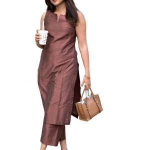 Women’s Rayon Viscose Straight Solid Kurta