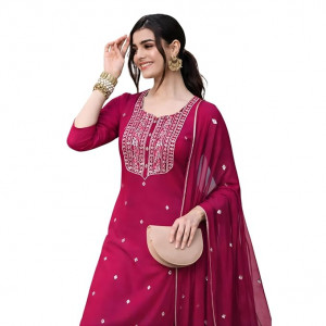 Women’s Cotton Blend Embroidered Kurta Set