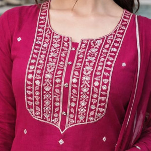 Women’s Cotton Blend Embroidered Kurta Set